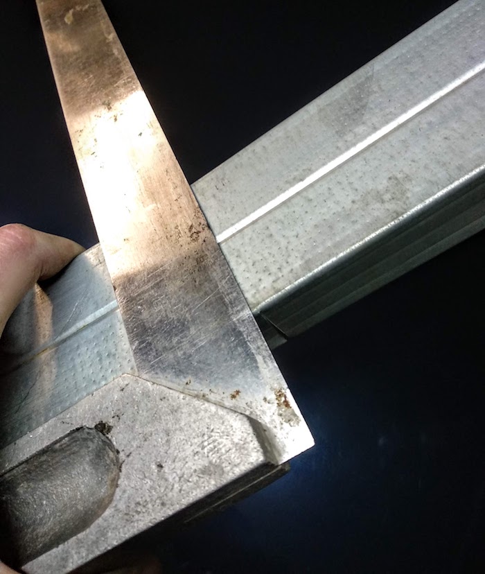 Чем резать алюминиевый профиль для гипсокартона - фото