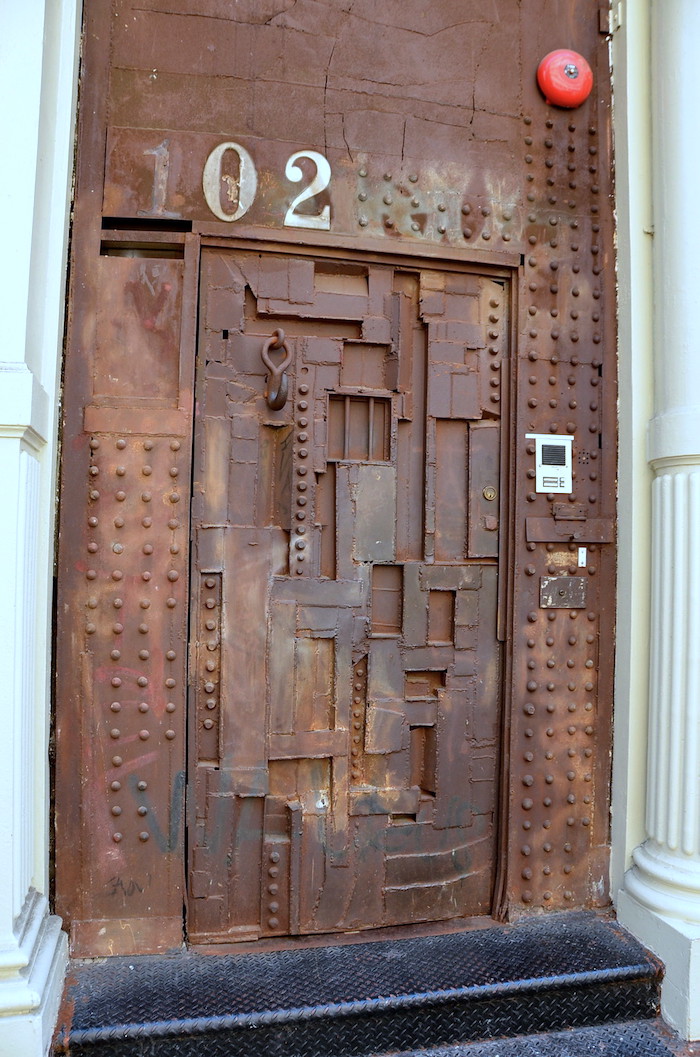 22 Ідеї фантастичних вхідних дверей з металу