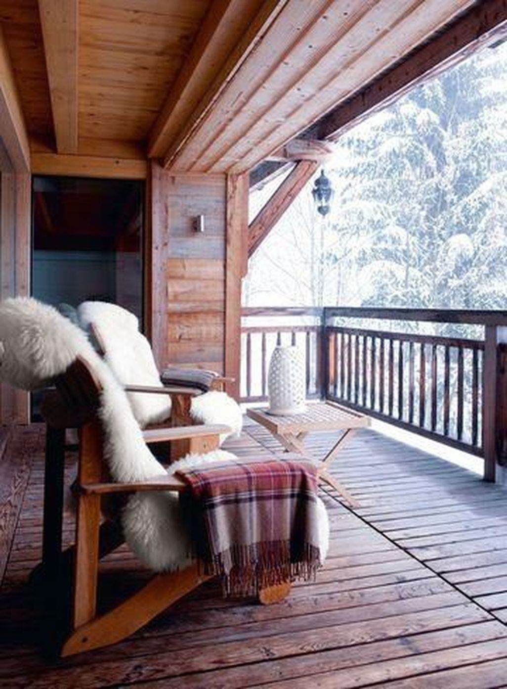 25 Идей зимнего декора балконов и террас, которые становятся еще прекраснее с приходом зимы