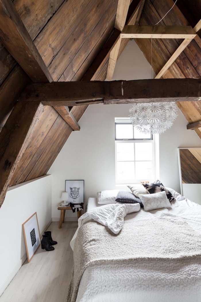 24 Волшебных примера создания уютной спальни на чердаке