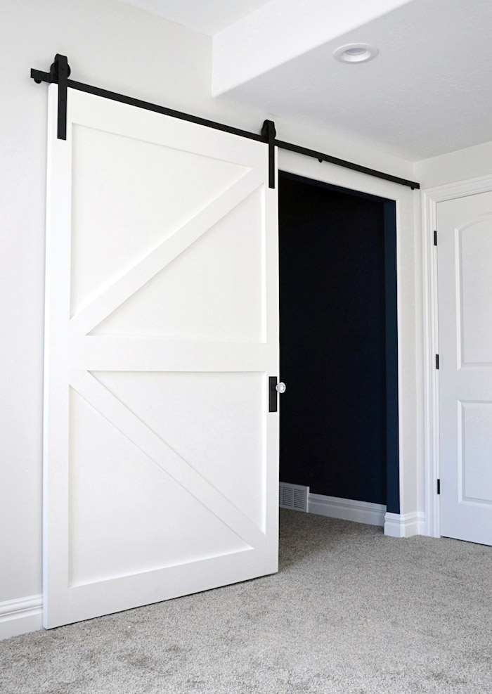 25 Примеров раздвижной двери в современных интерьерах