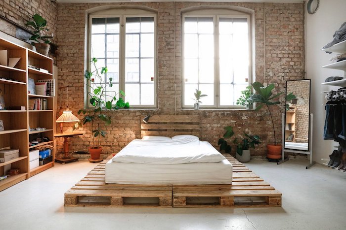 40 Вариантов кровати из деревянных поддонов