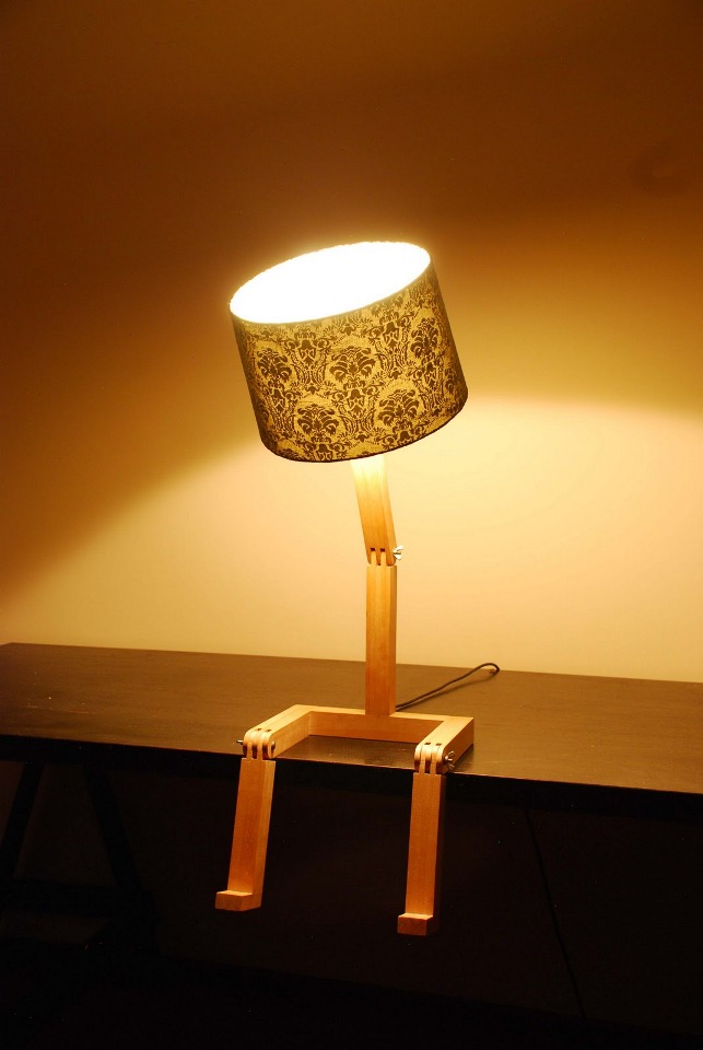 Оригинальная сидячая лампа