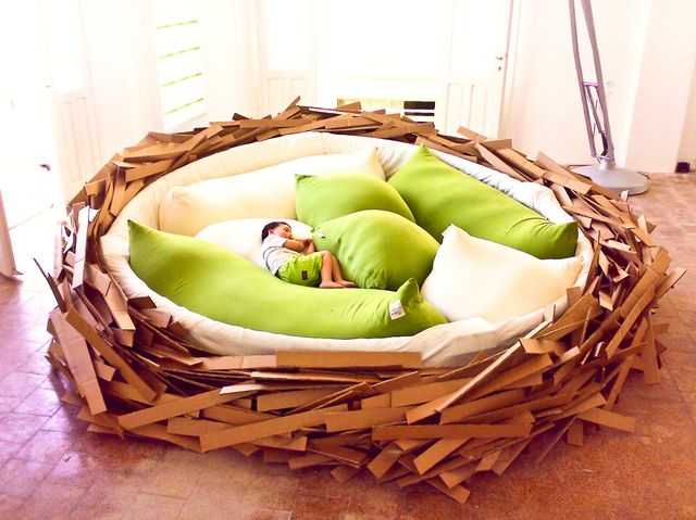 Гигантское гнездо - кровать