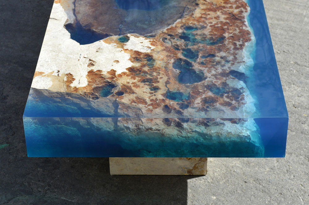 Ошеломительный стол, имитирующий океанский риф