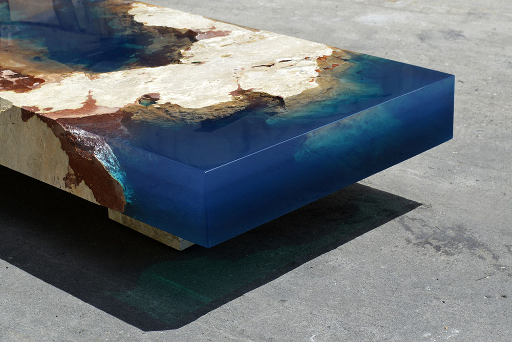 Ошеломительный стол, имитирующий океанский риф