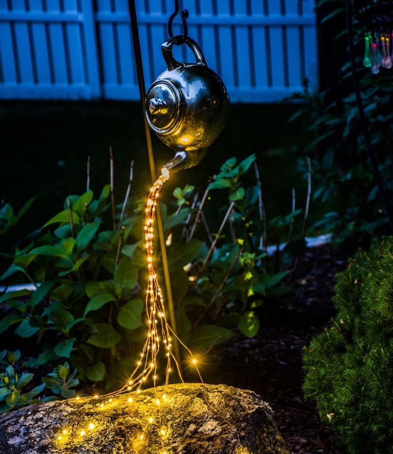18 Потрясающих примеров садового освещения